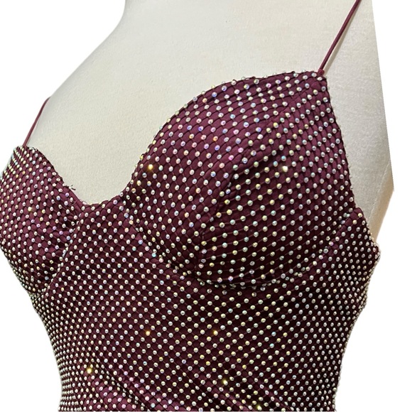 B. Darlin
Sleeveless Mini Dot Printed Bra Bodice Full Tulle Skirt Ball Gown 3/4 - Picture 5 of 13